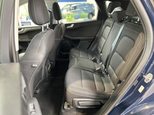 Ford KUGA 2.5 PHEV 225pk Titanium | Winterpack | Cruise control | Climate Control | Parkeersens V&A | Apple carplay / Android auto |