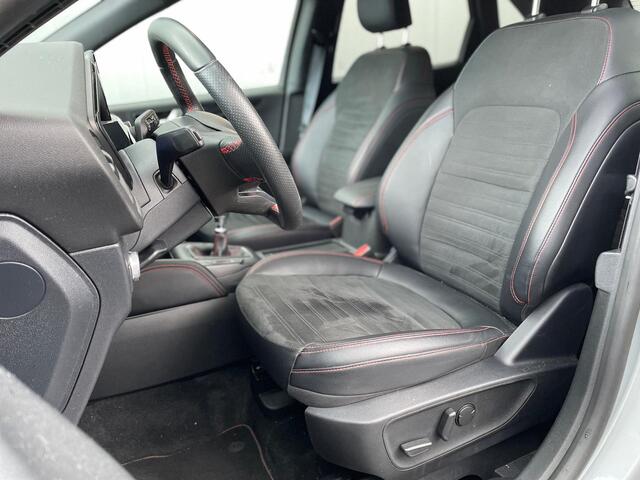 Ford KUGA 1.5 EcoBoost ST-Line X | B&O | Headup | Trekhaak | Adapt. cruise | BLISS | Dealer onderhouden |