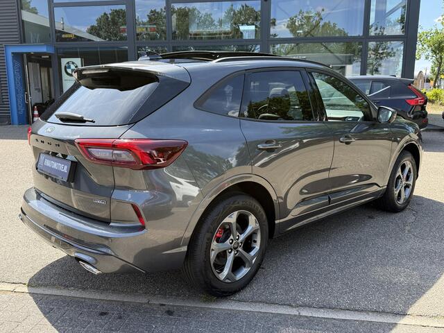 Ford KUGA ST Line X VAN:49.000,- VOOR:41.770,- UW WKVOORDEEL: 7.230| 360 GRADEN CAMERA | PANORAMA DAK | ADAPT. CRUISE CONTROL | STOEL & STUUR VERWARMING | SNEL LEVERBAAR|