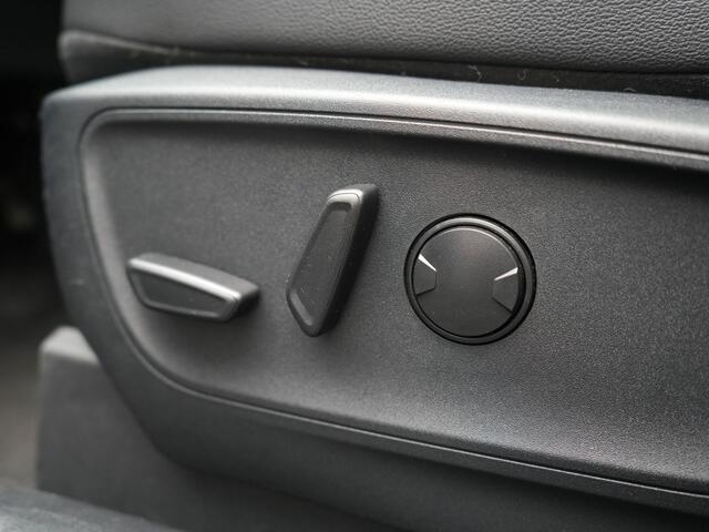 Ford KUGA 2.5 Titanium X PHEV 225pk Dealer O.H. | Panodak | Adaptive Cruise | 360 Camera | Blis | Bang & Olufsen | Head Up | Sportstoelen Verwarmd | Pilot Assist | Keyless | Apple Carplay | Navigatie | Virtual | DAB | Plug In Hybrid |