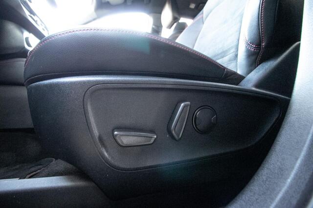 Ford KUGA 2.5 PHEV ST-Line X | Carplay | Navigatie | Camera