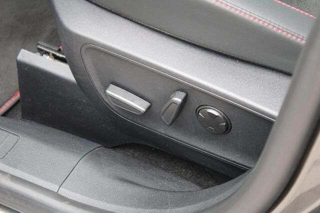 Ford KUGA 2.5 PHEV ST-Line X | NL Auto | Winterpack | AGR Stoelen | Adaptieve Cruise Control | Electrische Achterklep | B&O Audio |