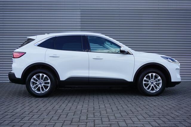 Ford KUGA 225PK PHEV Titanium AUTOMAAT | ELEC. TREKHAAK | WINTERPACK | CAMERA