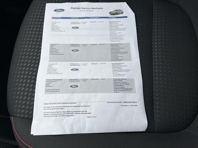 Ford KUGA 2.5 PHEV ST-Line / Dealer onderhouden / 1.500 kg trekgewicht / Navigatie / Stuur-, stoel- en achterbank verwarming / HUD / Camera / 18" LM wielen & All Season banden /