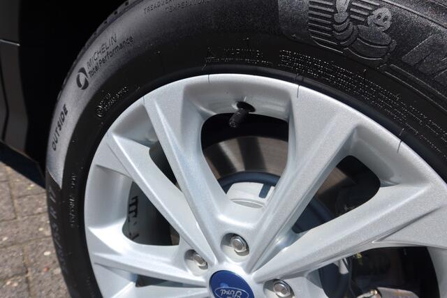 Ford KUGA 1.5 150PK Titanium I Trekhaak I CLIMA I CRUISE I PDC I 2.000kg Trekgewicht !