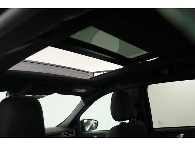 Ford KUGA 2.5 PHEV ST-Line X BLACKPACK ELEKTR.TREKHAAK | PANO.DAK | LED MATRIX | 20" VELGEN | AGR STOELEN