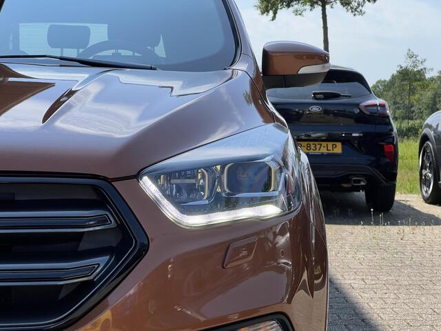 Ford KUGA 1.5 EcoBoost Vignale | Winterpack | Panoramadak | Trekhaak | 2000kg Trekgewicht