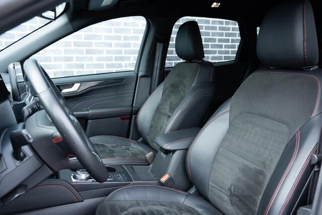 Ford KUGA 2.5 PHEV ST-Line X | Plug-in Hybrid | Achteruitrijcamera | Parkeersensoren | Bang Olufsen Audio | Keyless Entry | Elektrische Achterklep | Elektrisch Verstelbare Voorstoelen | Stoelverwarming | Cruise Control Adaptief | Dodehoekdetectie | Navigatie | Appl
