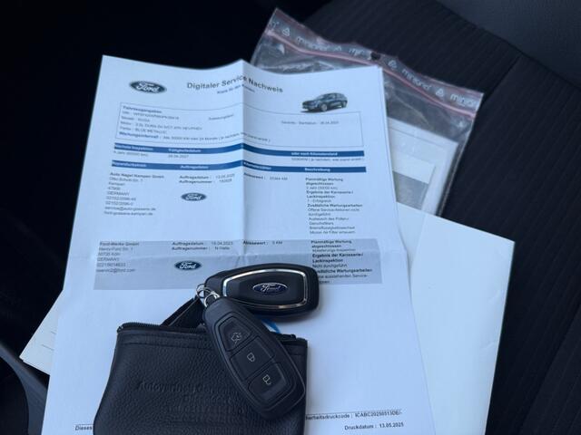 Ford KUGA Plug-In Hybrid Titanium X | Camera v+a | PDC v+a | Navigatie | 17" LM velgen
