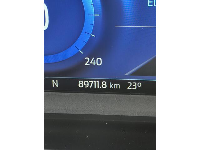 Ford KUGA 2.5 PHEV Titanium Stoel verwarming voor + achter, Camera, electr inklapbare trekhaak, Dab+, climate + cruise control, electr stuur + voorruit verwarming