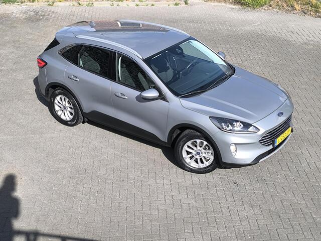 Ford KUGA 2.5 PHEV Titanium Stoel verwarming voor + achter, Camera, electr inklapbare trekhaak, Dab+, climate + cruise control, electr stuur + voorruit verwarming