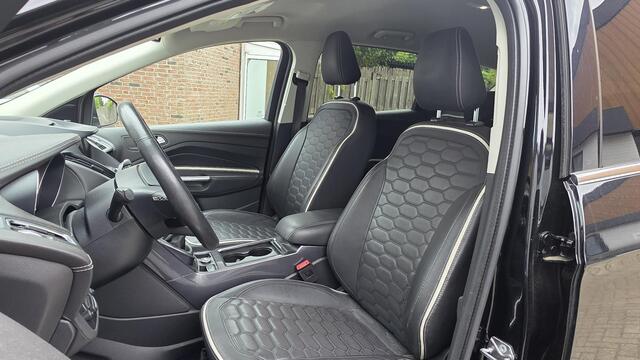 Ford KUGA 1.5 EcoBoost Vignale 150pk Navi, EL Trekhaak, Winterpack, Leer, Memory, DAB+