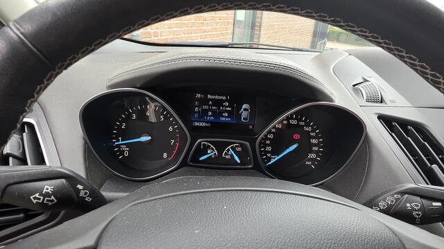 Ford KUGA 1.5 EcoBoost Vignale 150pk Navi, EL Trekhaak, Winterpack, Leer, Memory, DAB+