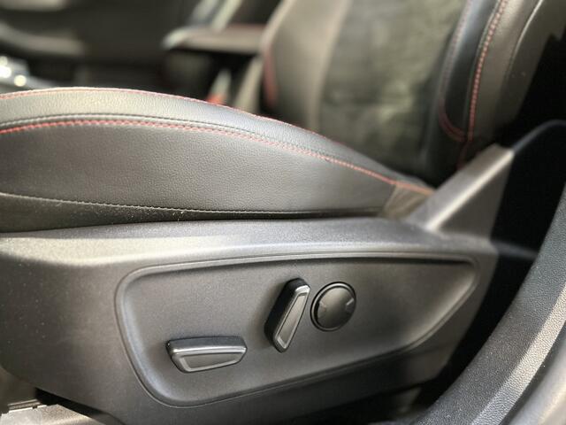 Ford KUGA 2.5 PHEV ST-Line X | Dealer onderhouden | Winterpack | Adapt. Cruise | Dodehoek detectie | B&O | Elek. achterklep | 18" LMV |