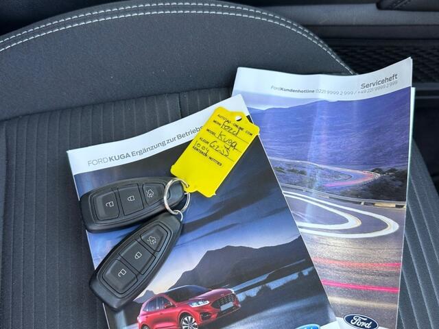 Ford KUGA 2.5 PHEV TITANIUM