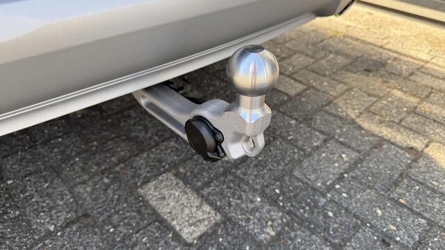 Ford KUGA MCA (MY2026.75) Titanium 2.5 Plug-in Hybride e-CVT automaat 2.5 PHEV Titanium | Elektrische trekhaak | Stoel en stuur verwarming |Achteruitrijcamera | Dodehoeksensor | Bluie Cruise Voorbereiding