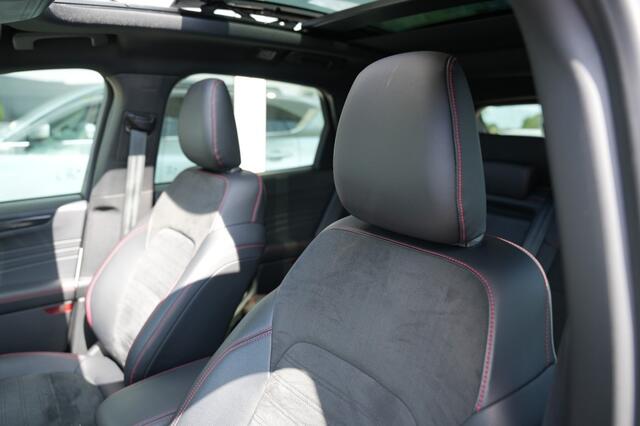 Ford KUGA 2.5 PHEV ST-LINE X .Carplay, Pano, Trekhaak