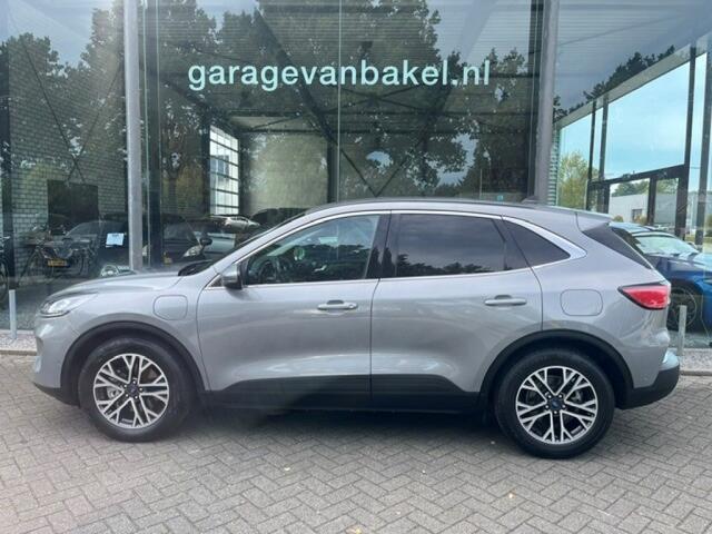Ford KUGA 2.5 PLUG-IN HYBRID TITANIUM