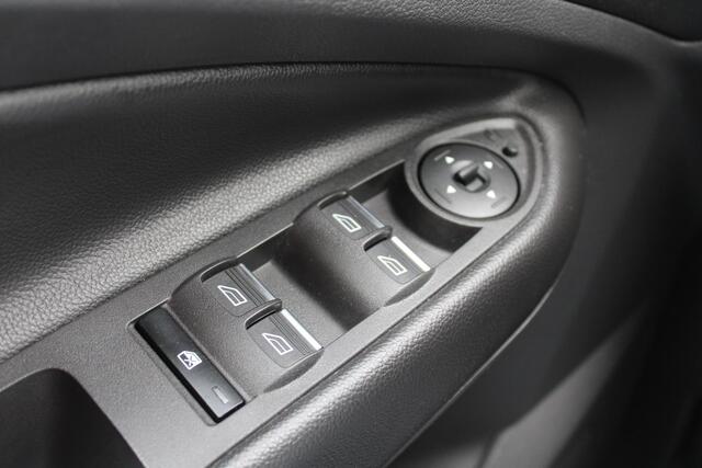 Ford KUGA 1.5 EcoBoost Titanium | Stoelverwarming | Voorruitverwarming | Trekhaak | Cruise Control
