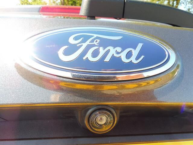 Ford KUGA 182pk AWD ST Line Elek.haak Camera Xenon Parkassist Navi 19i lmv