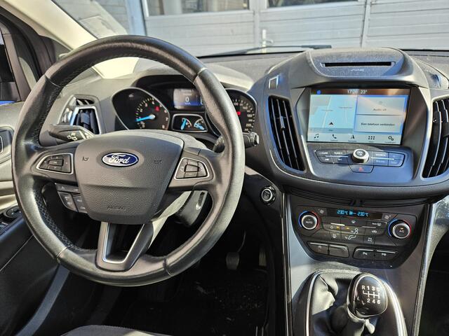 Ford KUGA 1.5 EcoBoost Titanium