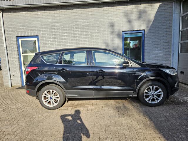 Ford KUGA 1.5 EcoBoost Titanium