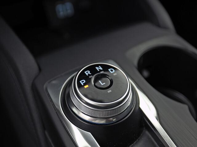 Ford KUGA 2.5 PHEV Titanium 225Pk Automaat (VIRTUAL COCKPIT, APPLE CARPLAY, GROOT NAVI, CAMERA, SPORTSTOELEN, KEYLESS, GETINT GLAS, LANE ASSIST, NIEUWSTAAT)