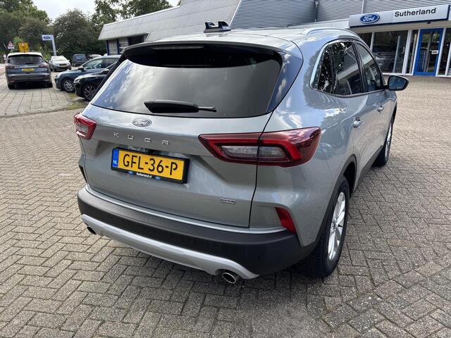 Ford KUGA 2.5 PHEV Titanium | Nieuw model | Wegklapbare trekhaak | Camera | Navigatie | Cruise control | 2.100 kg trekgewicht