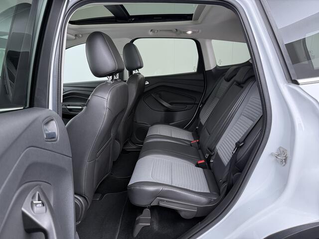 Ford KUGA 1.5 EcoBoost Titanium 150pk | Pano | Trekhaak | Cruise | Climate Control | NL auto | Apple/Android auto | All seasons |