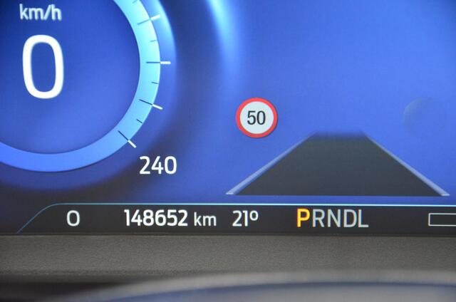 Ford KUGA 2.5 PHEV Titanium X Navi/Led/Pdc/Ecc/Digital Cockpit/Achteruitrijcamera/Privacy-Glass/Stuur Stoel & Achterbankverwarming/cruise control adaptief met Stop&Go en stuurhulp
