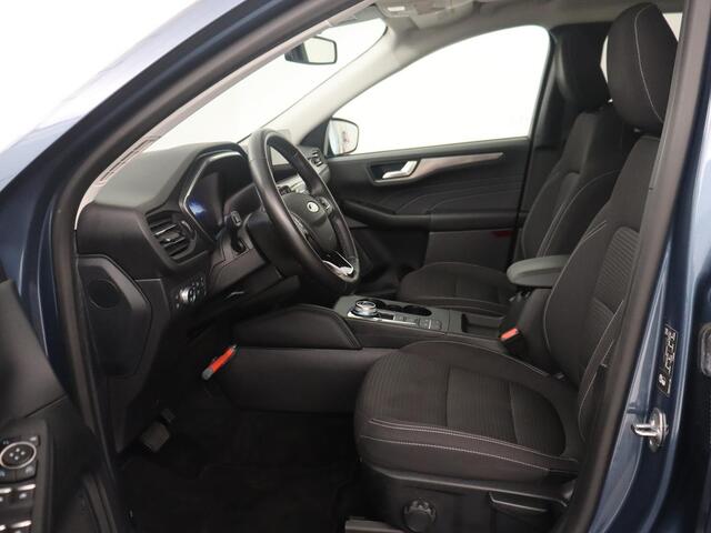 Ford KUGA 2.5 PHEV Titanium | SOH 97,4% | Camera | Trekhaak | Pano.Dak | Dodehoek ASS. | Navigatie |