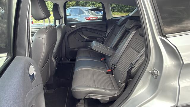 Ford KUGA 1.5 150 pk Titanium X Trekhaak, apple carplay, autom airco, lederen bekl.
