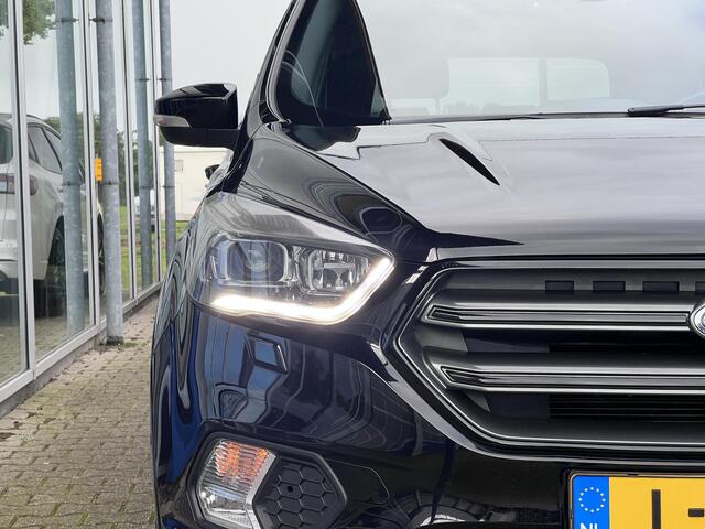 Ford KUGA 1.5 EcoBoost ST Line | Winterpack | Trekkaak | 2000kg trekgewicht | Panoramadak | 19 inch lichtmetalen velgen |