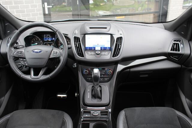 Ford KUGA 1.5 EcoBoost ST Line AWD / Panoramadak / Trekhaak