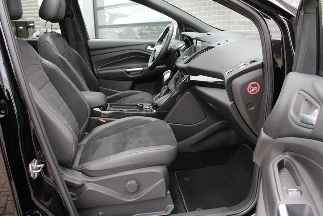 Ford KUGA 1.5 EcoBoost ST Line AWD / Panoramadak / Trekhaak