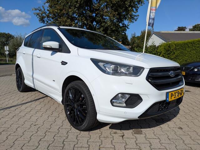 Ford KUGA 1.5 EcoBoost ST Line 4WD 182pk I Nieuwe distributie I Camera I Trekhaak I WinterPack I Panodak I Carplay