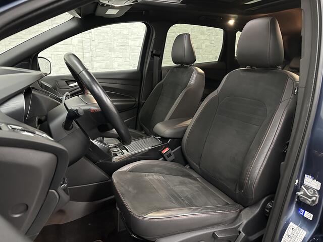 Ford KUGA 1.5 EcoBoost 150PK ST Line | Panorama | Trekhaak 2000kg Trekgewicht! | Navigatie | Carplay | Climate Control | Verwarmde Voorruit | Cruise Control | 18 inch | Getint Glas | Keyless-Start |