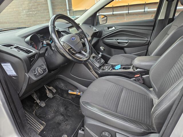 Ford KUGA 1.5 EcoBoost Titanium (koppakking defect)