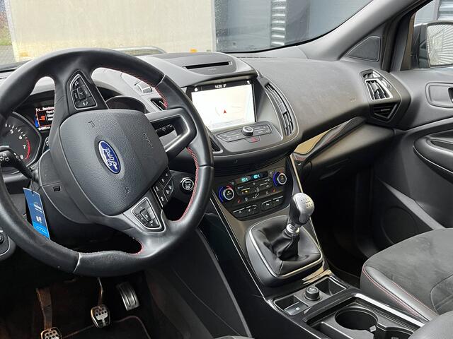 Ford KUGA 1.5 150 pk ST-Line X trekhaak, apple carplay, winterpack, a-camera, lederen bekleding, navigatie, 19 inch lm velgen