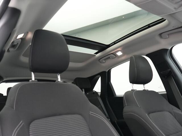 Ford KUGA 2.5 PHEV Titanium 225pk Dealer O.H. | Trekhaak Afn. | Panodak | Camera | Stoelen & Stuur Verwarmd | Apple Carplay | Keyless | Virtual | Cruise Control | Navigatie | DAB | Plug In Hybrid |