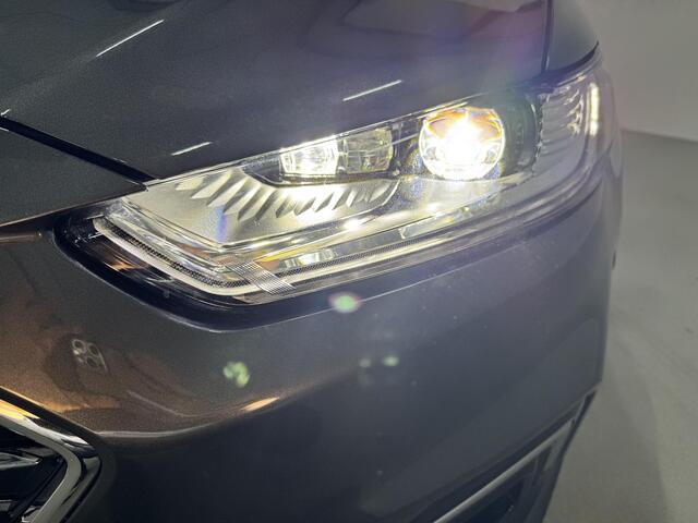 Ford MONDEO Wagon 2.0 IVCT HEV Titanium Prachtig mooie, zo goed als nieuwe auto, door ons nieuw geleverd en altijd bij ons in onderhoud geweest.