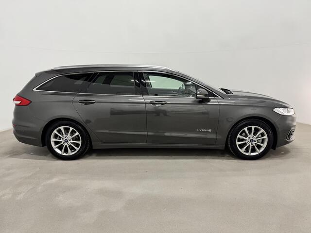 Ford MONDEO Wagon 2.0 IVCT HEV Titanium Prachtig mooie, zo goed als nieuwe auto, door ons nieuw geleverd en altijd bij ons in onderhoud geweest.