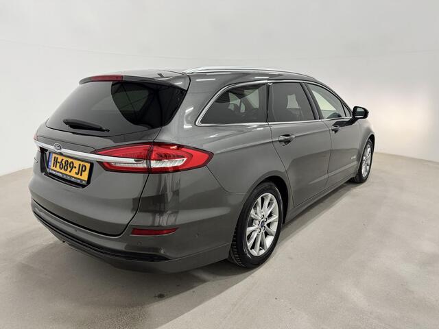 Ford MONDEO Wagon 2.0 IVCT HEV Titanium Prachtig mooie, zo goed als nieuwe auto, door ons nieuw geleverd en altijd bij ons in onderhoud geweest.