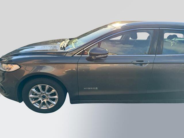 Ford MONDEO Wagon 2.0 IVCT HEV Titanium 187pk Cruise Control | Navigatie | Apple Carplay / Android Auto | Climate control