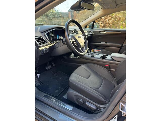 Ford MONDEO Wagon 2.0 IVCT HEV Titanium 187pk Cruise Control | Navigatie | Apple Carplay / Android Auto | Climate control