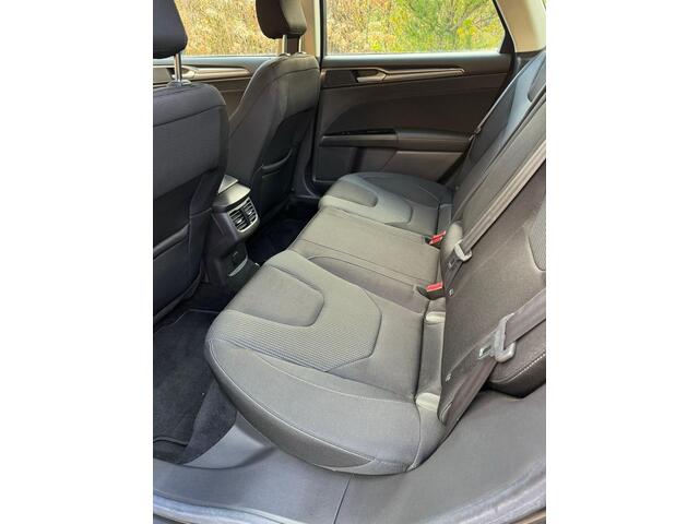 Ford MONDEO Wagon 2.0 IVCT HEV Titanium 187pk Cruise Control | Navigatie | Apple Carplay / Android Auto | Climate control