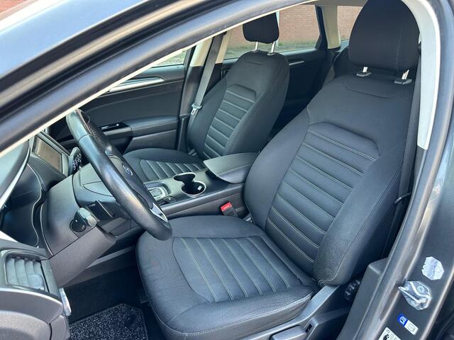 Ford MONDEO Wagon 1.5 Titanium Climate C, Cruise C, Navigatie, Camera!!!! !!!!ZATERDAG 04-04 ZIJN WIJ GEOPEND VAN 9:00 / 15:00 !!!!