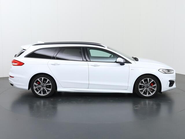 Ford MONDEO Wagon 2.0 IVCT HEV ST-Line | Winterpakket | Parkeercamera | Koplampen Led Adaptief | Cruise Control Adaptief | Elektr. Achterklep | Sony |
