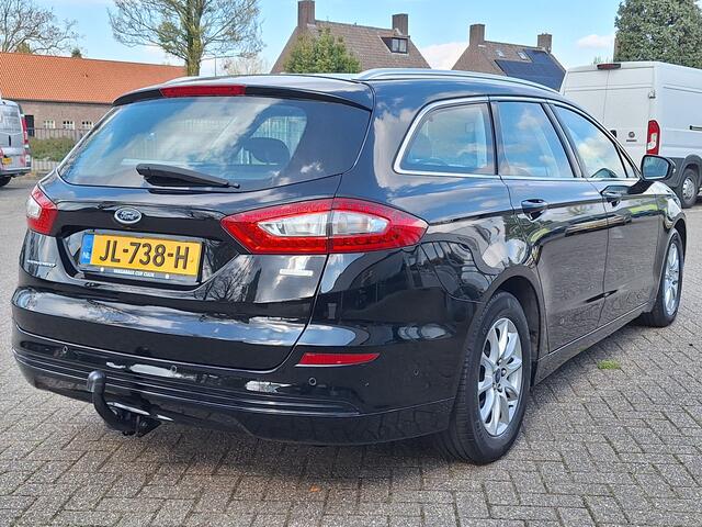 Ford MONDEO Wagon 1.5 Titanium Navigatie / Climate Control / Trekhaak/