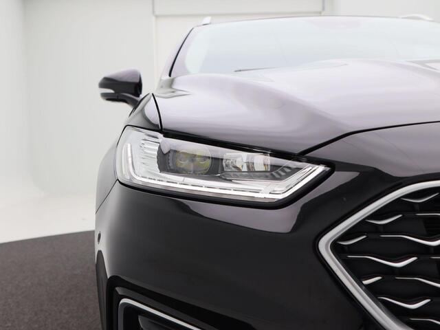 Ford MONDEO Wagon 2.0 IVCT HEV 187 Pk Automaat Vignale | Full LED | Leder | Stoelverwarming | Bluetooth | Trekhaak | Camera | 66.367 Km!!